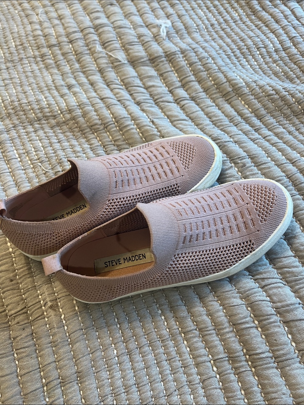 Steve Madden Slip-On Knit Sneakers in Light Pink